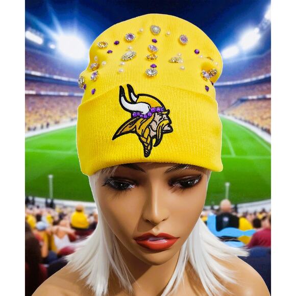 Minnesota Vikings Yellow & Purple Beanie design with Rhinestones, Viking Logo - Picture 1 of 5